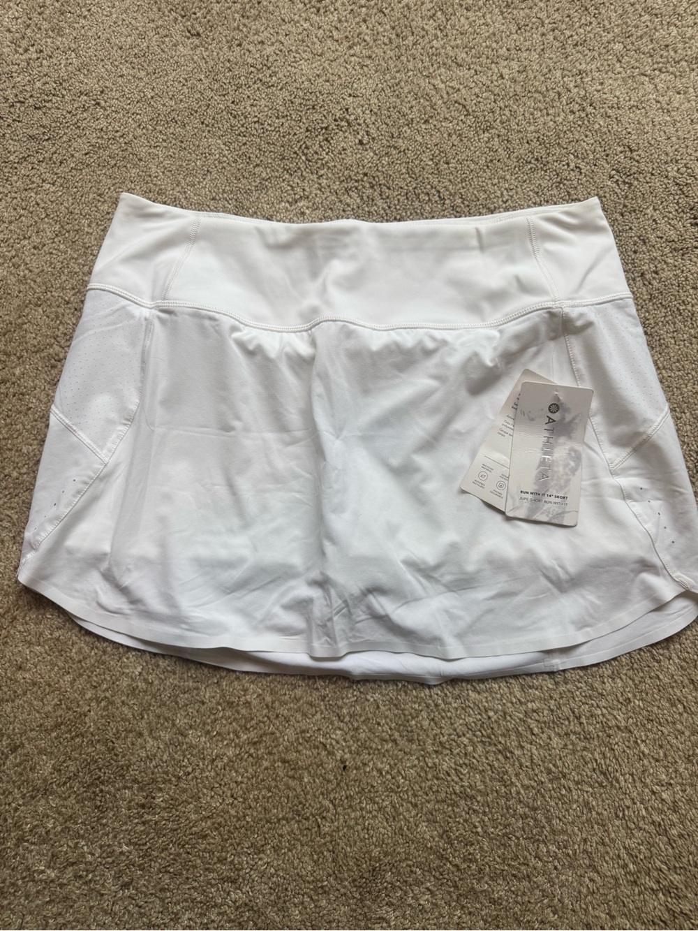 NWT Athleta White Women's Run With It 14” Skort- size Large